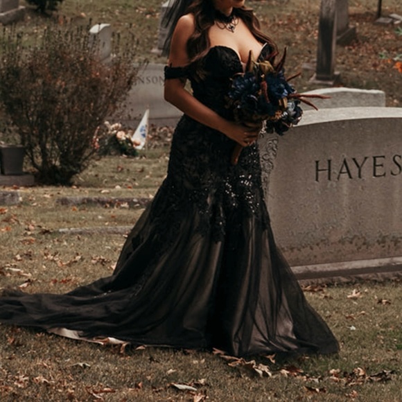 Off the shoulder black lace tulle prom dress gown - Picture 3 of 6
